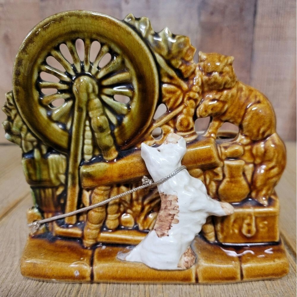 McCoy Spinning wheel Pottery planter